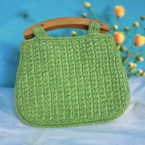 VTG Green Woven Recycled Plastic summer bag with Brown wooden handles, Tote Bag.